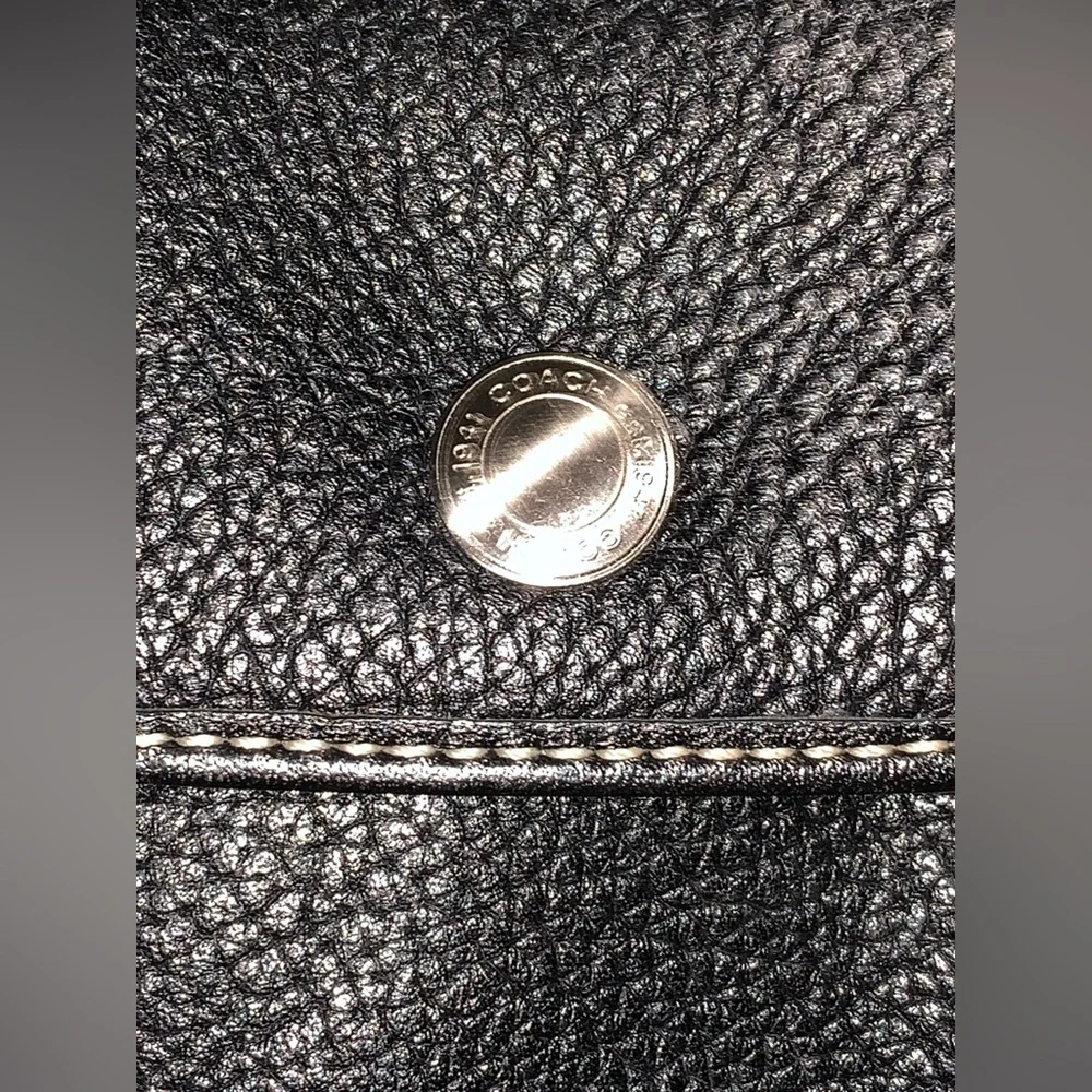 Coach wristlet - Picture 2 of 3